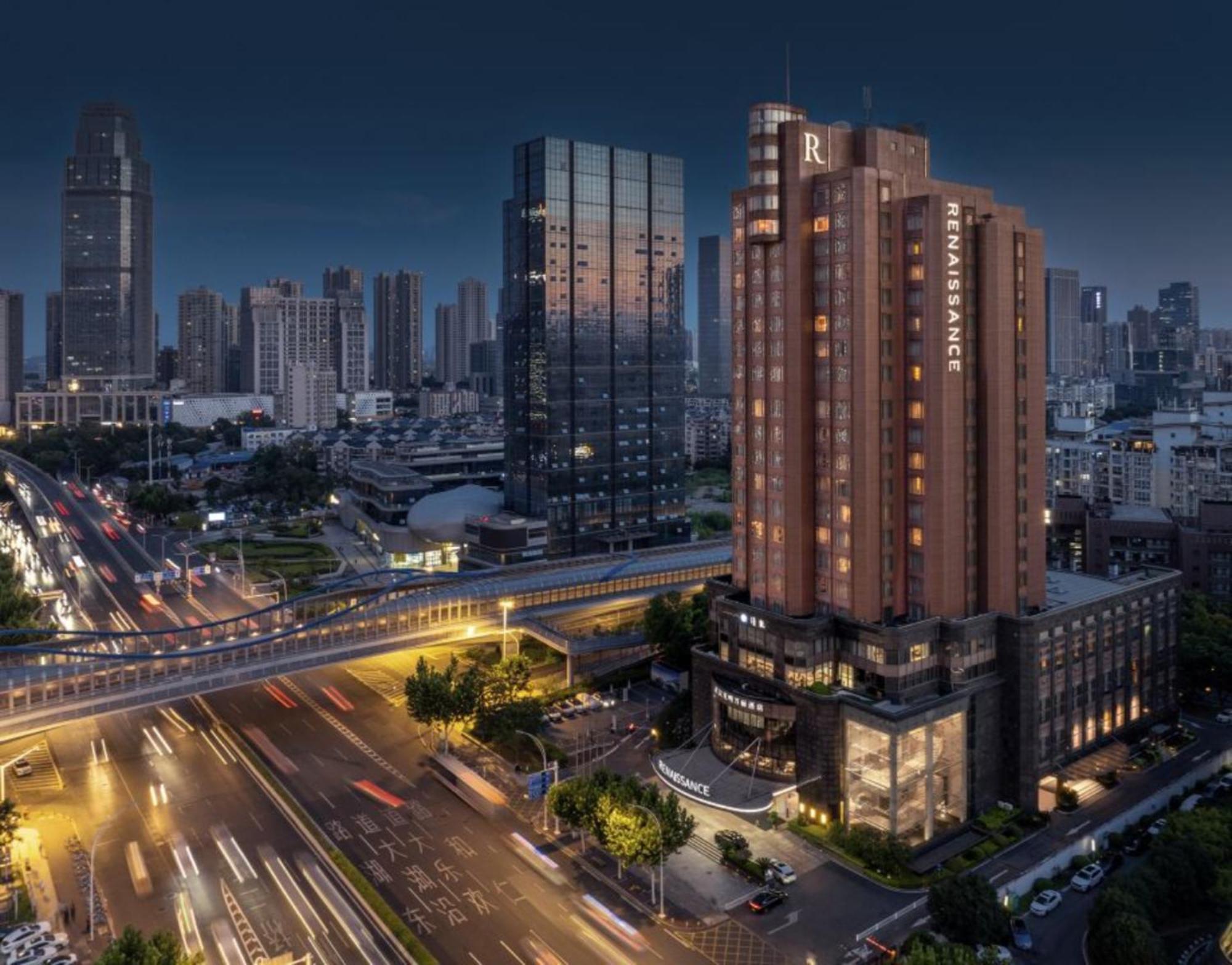 Renaissance Wuhan Hotel Exterior foto