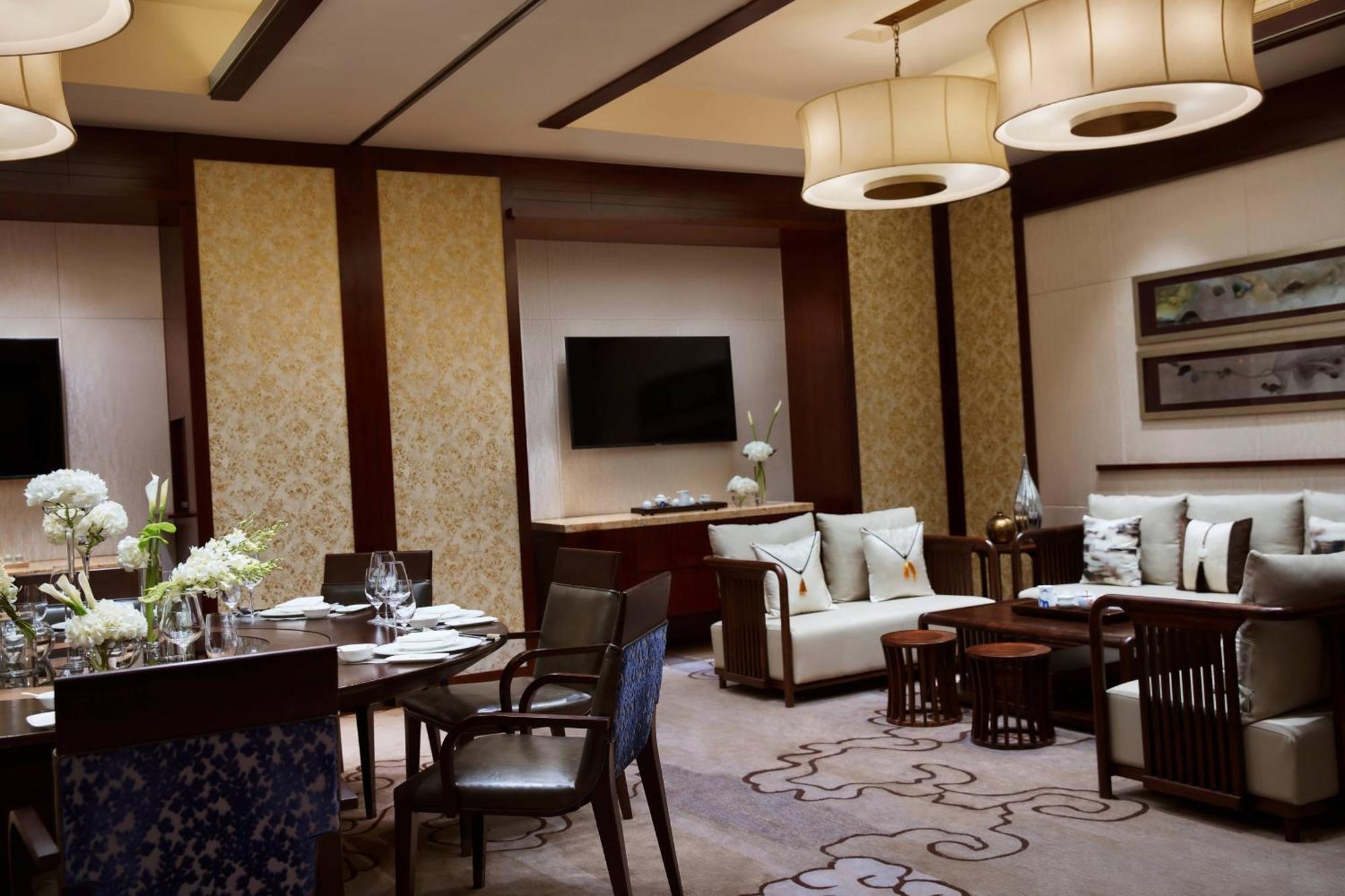 Renaissance Wuhan Hotel Exterior foto
