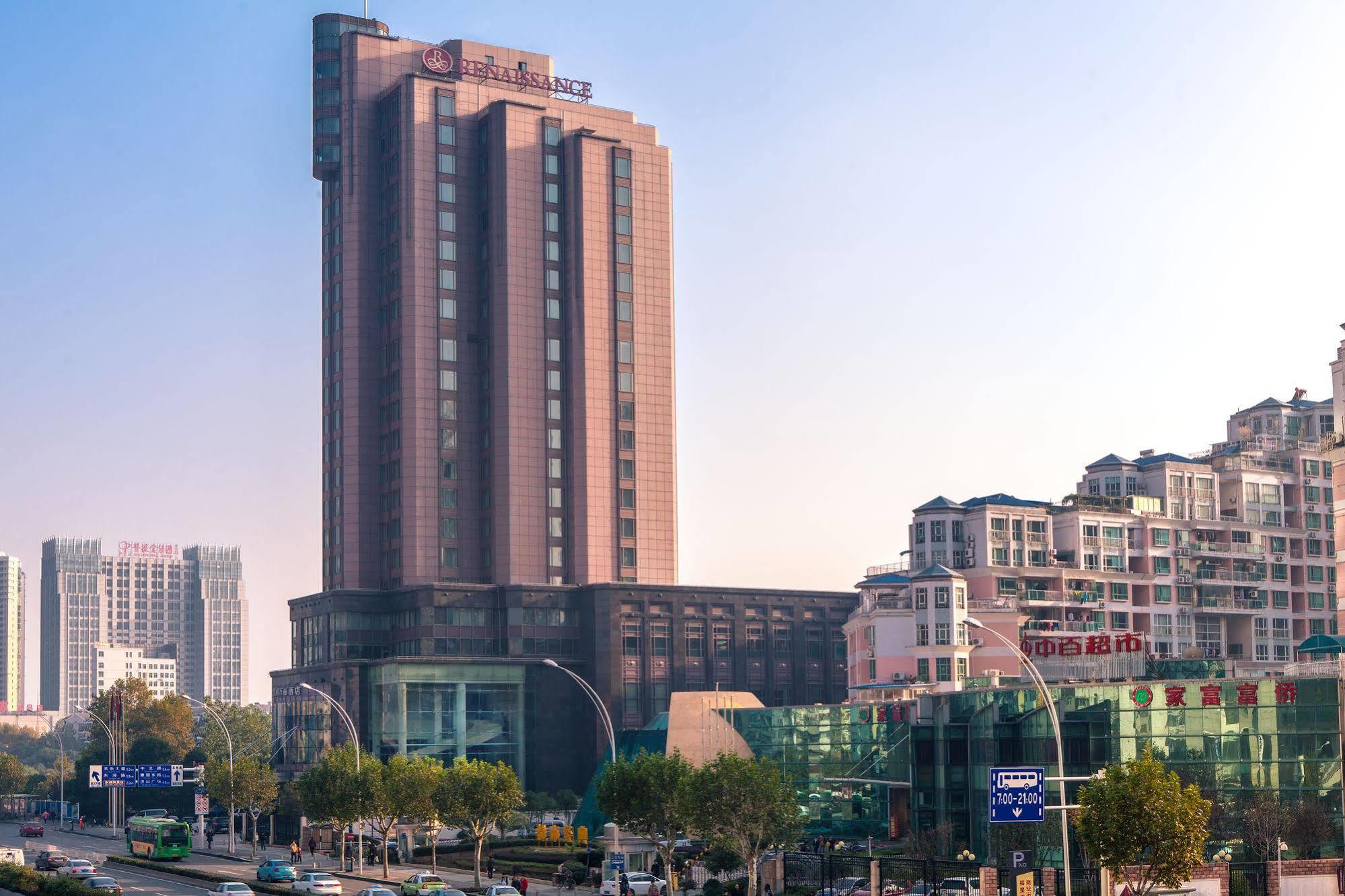 Renaissance Wuhan Hotel Exterior foto